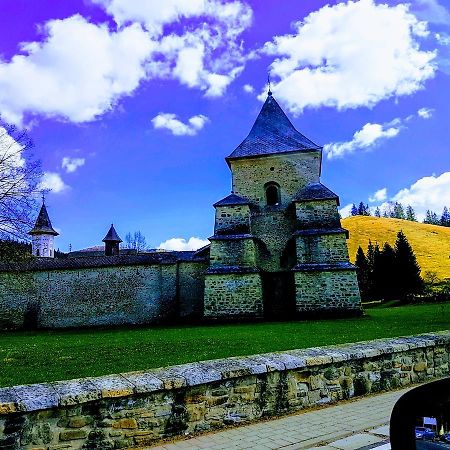 Hotel Casa Octavian Suczawica Zewnętrze zdjęcie