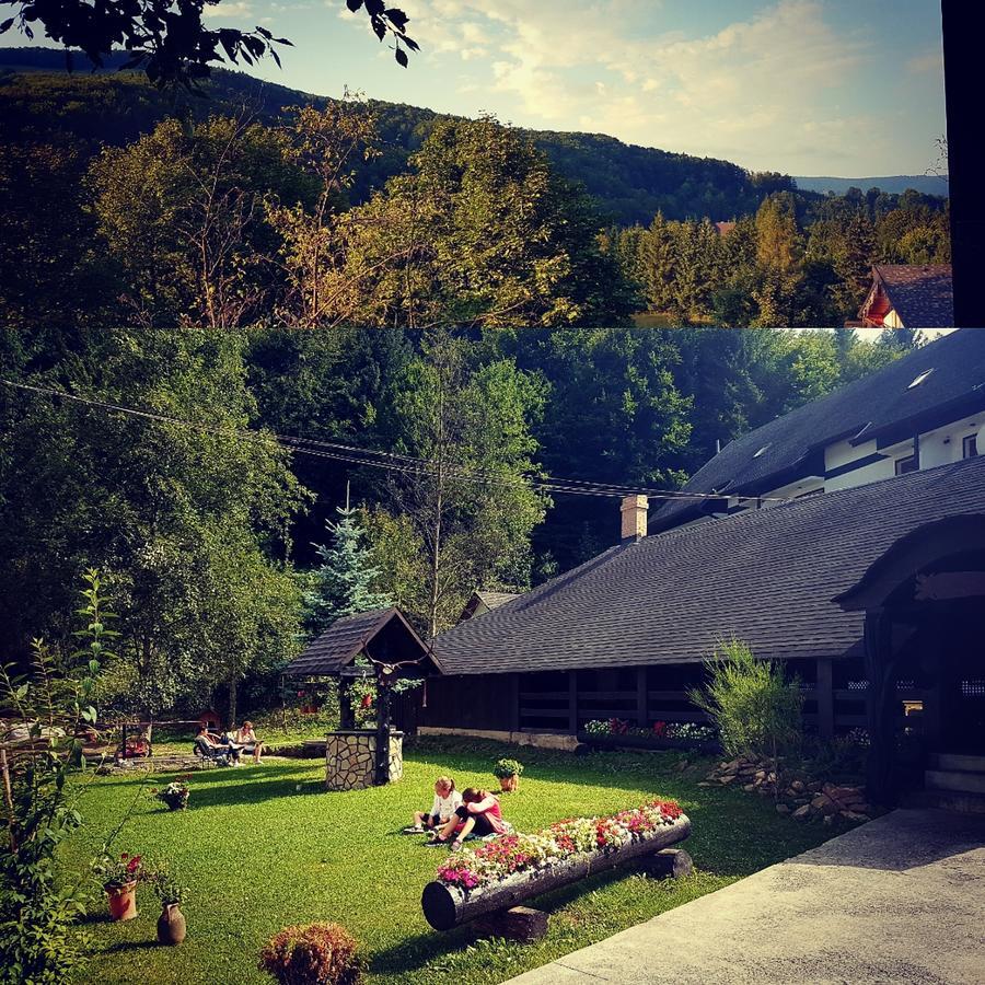 Hotel Casa Octavian Suczawica Zewnętrze zdjęcie